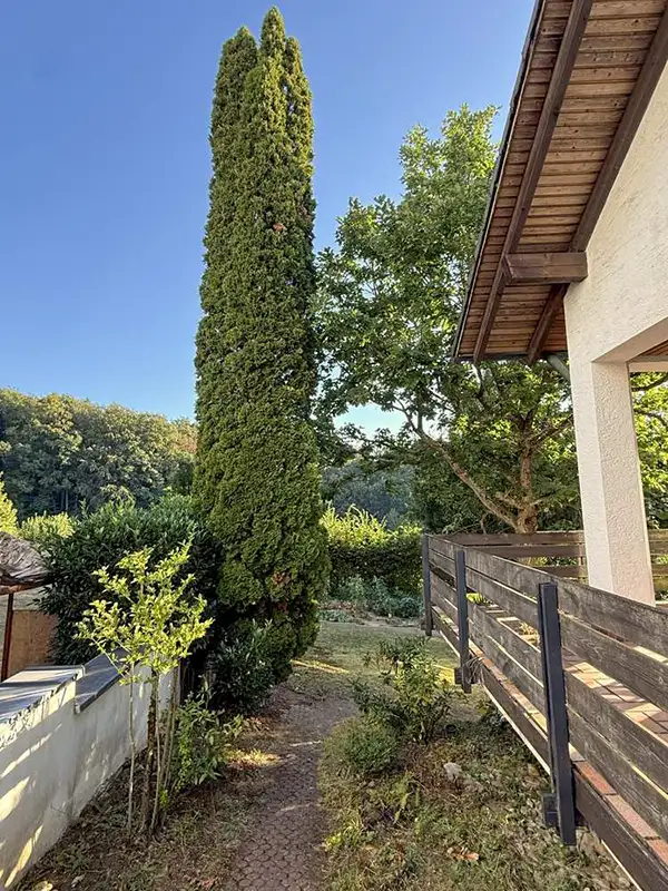 Freistehendes Wohnhaus Glattbach: Grenze Westen Nachbar